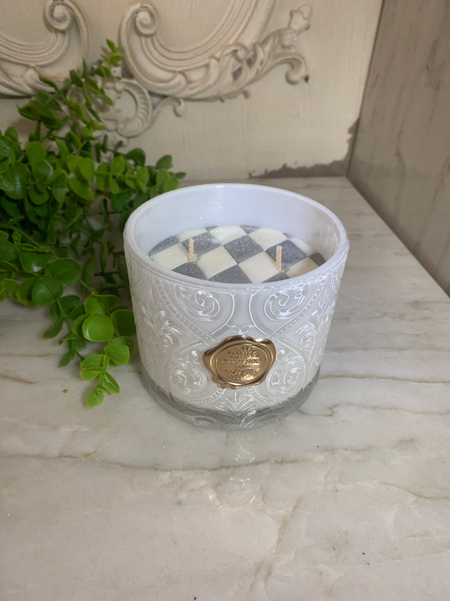 Glimmering Embossed Earl Grey