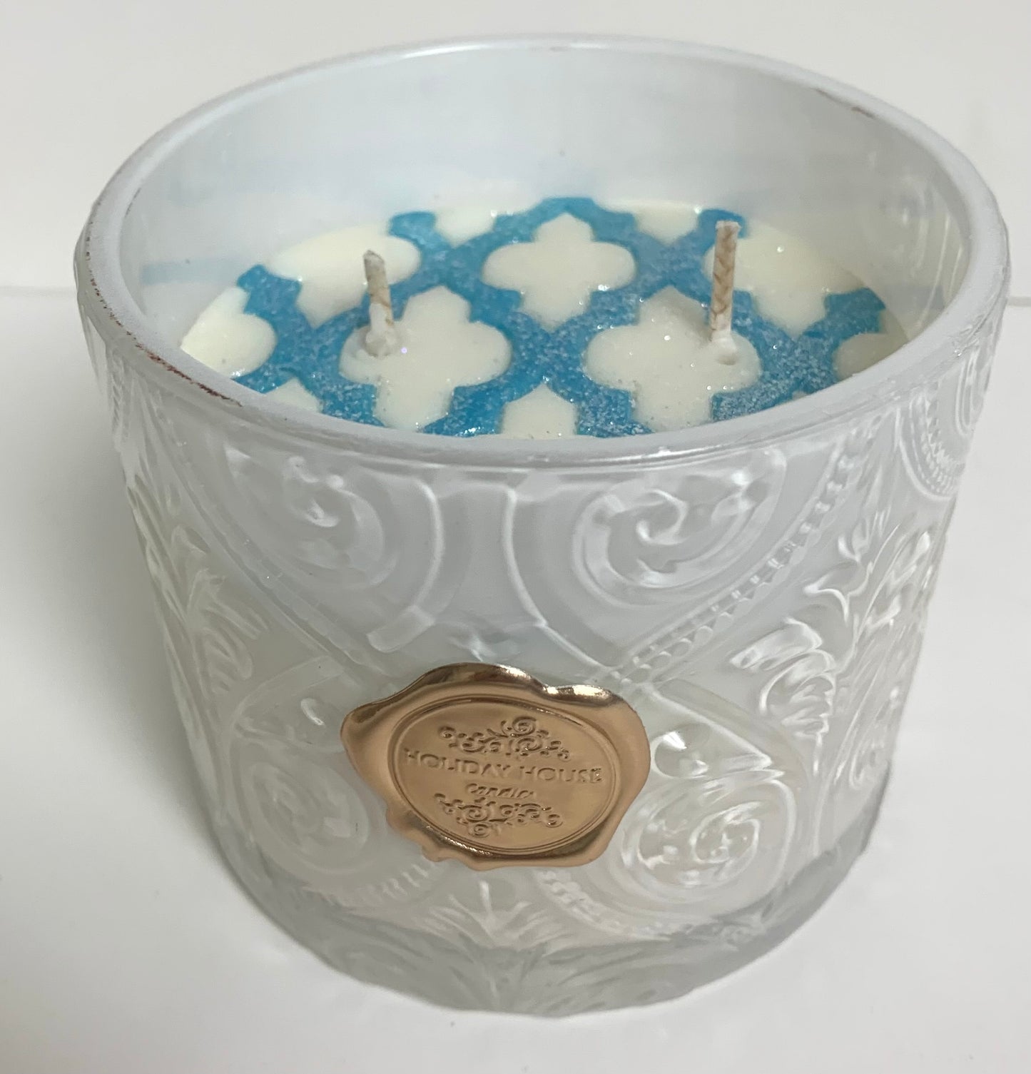 Glimmering Embossed Eucalyptus and Linen