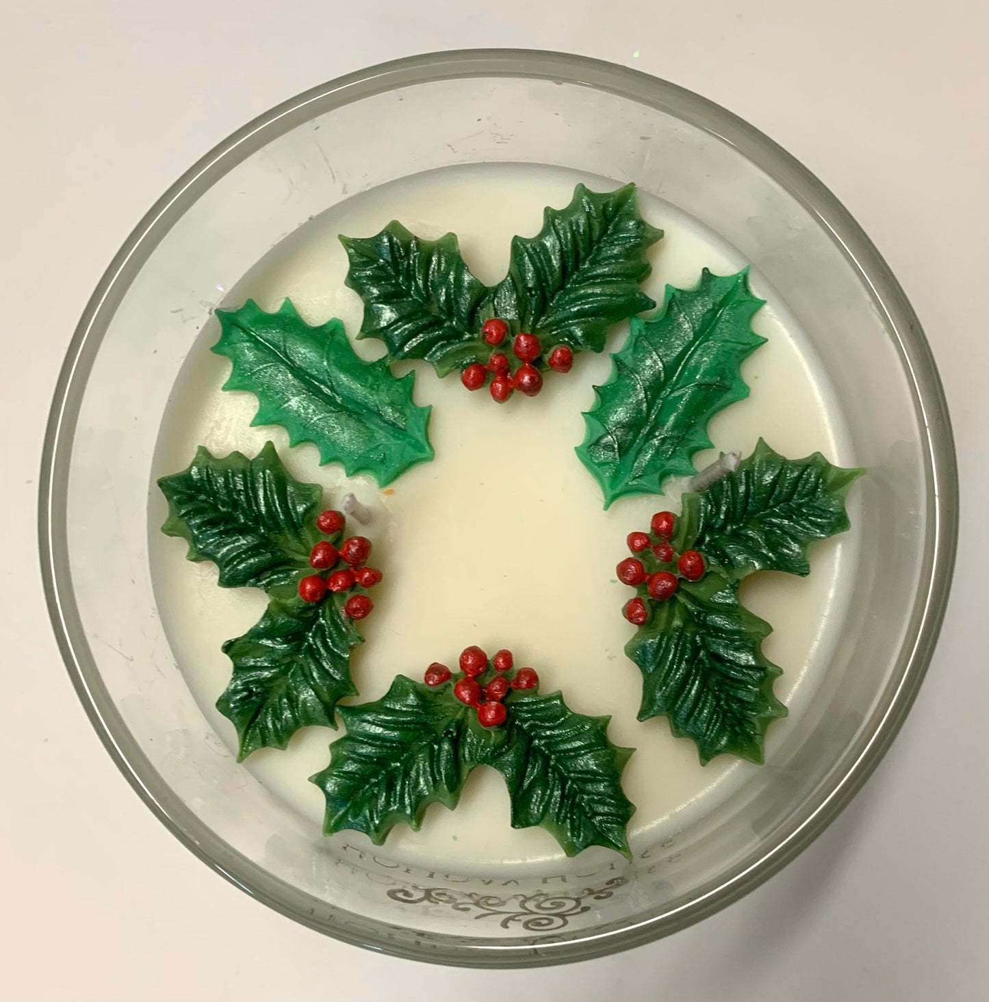 Fraser Fir Holiday Leaves Candle