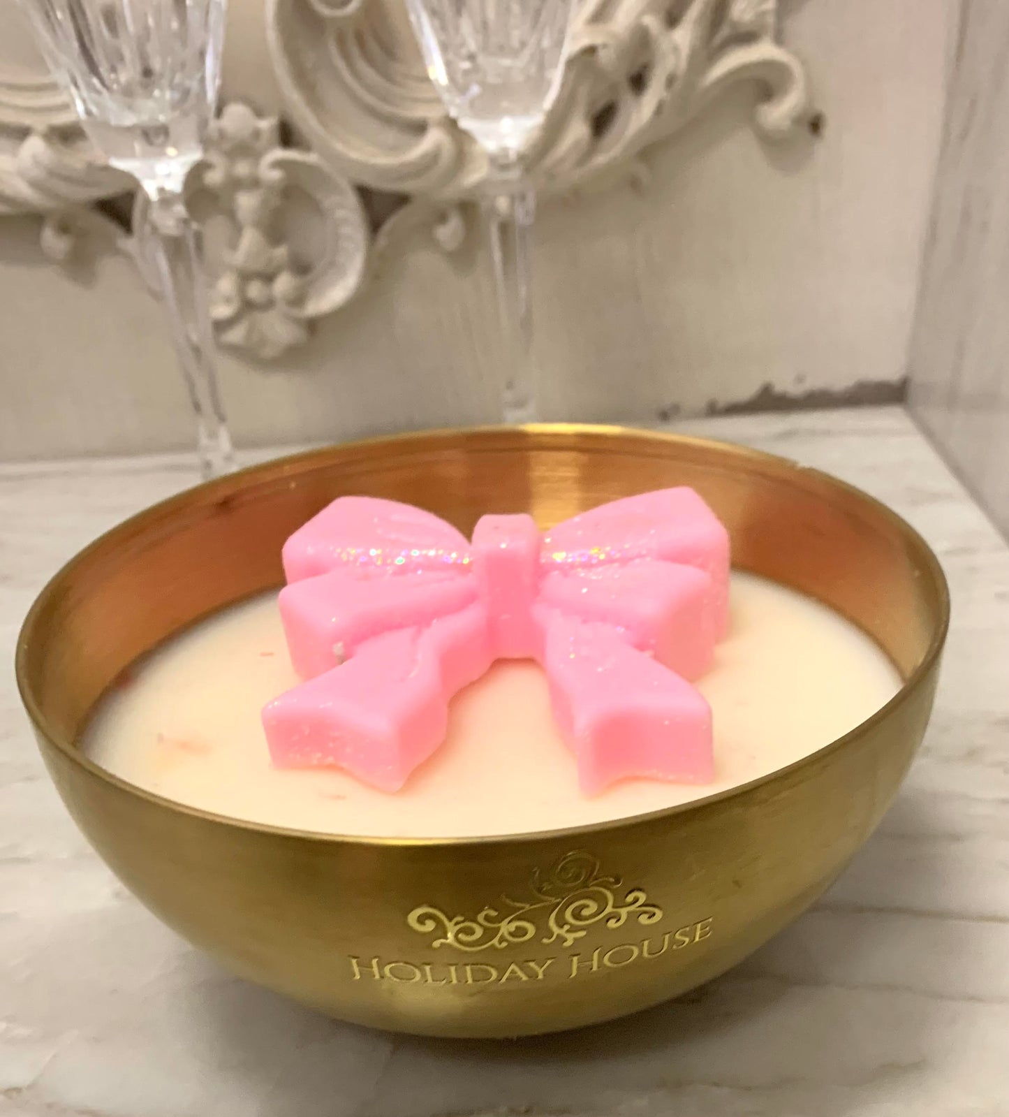 Bow Candle in Gold Metallic Vessel, 19 oz (Case of 4)